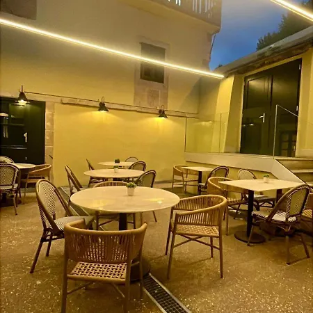 U-hotel Aduana Hotel