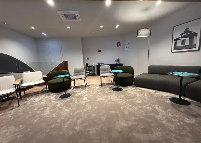 U-hotel Aduana Отель Рибадео