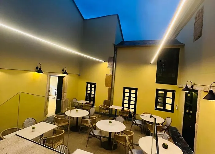 U-hotel Aduana 3*